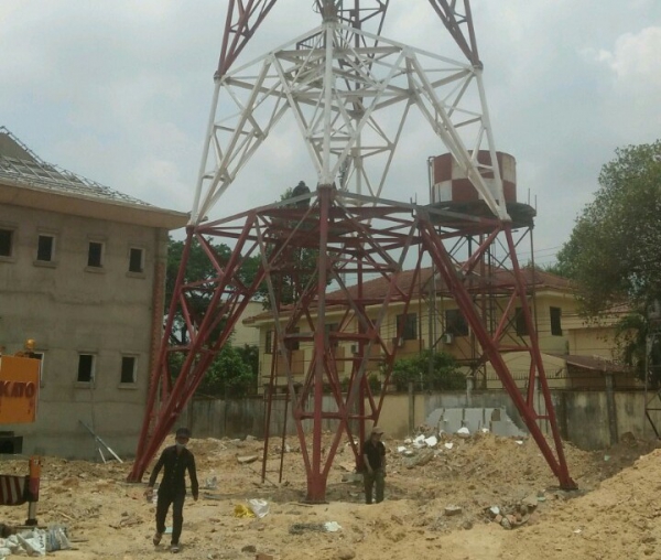 Di dời cột anten tự đứng cao 54m - Quân Đoàn 4 