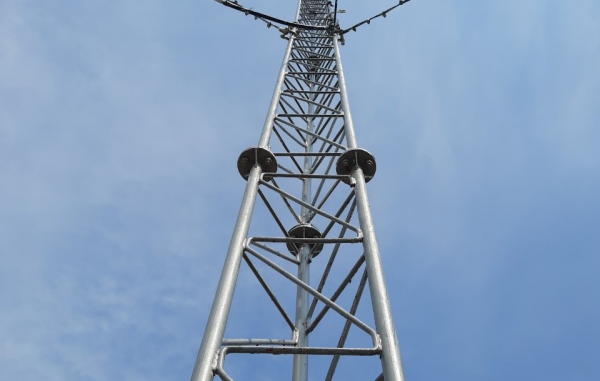 Gia cố trụ anten dây co mặt đất & mái nhà - Dự án: Mega Vietnamobile Project 