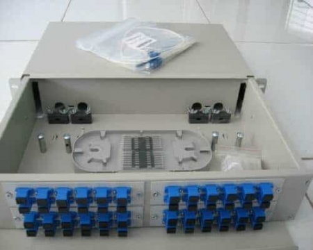 Hộp Phối Quang ODF nhựa 48FO khay trượt gắn rack ( SC/UPC, đủ phụ kiện)