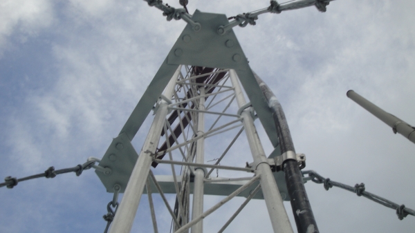 Gia cố trụ anten dây co 42m – Vinataxi