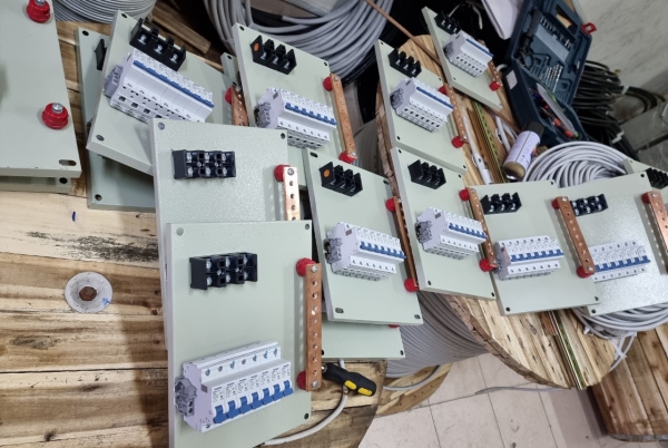 Sản xuất & lắp đặt 20 tủ phân phối điện DC trạm BTS Vinaphone -VNPT Long An 2021