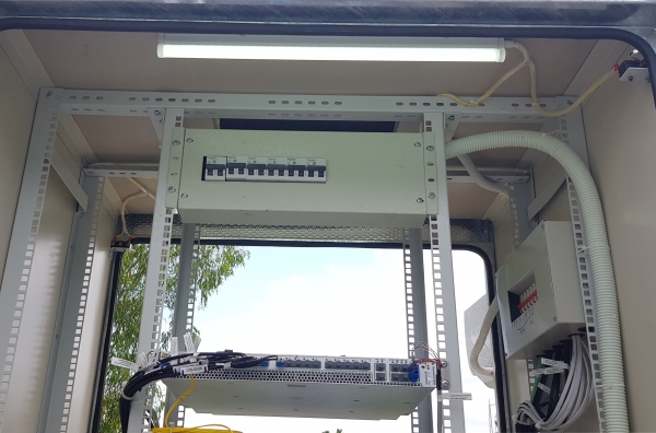 Lắp đặt 20 tủ mini shelter