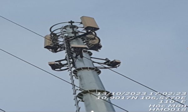 Thay thế anten dây co trạm HMO018M