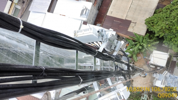 Thay thế anten dây co trạm Q09049M