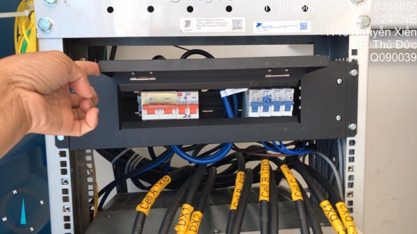 Thay thế anten dây co trạm Q09039M