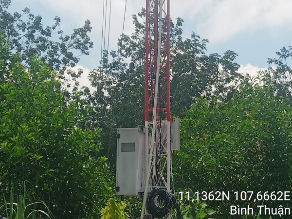 Di dời trụ dây neo trụ tiếp sóng vô tuyến Công An huyện Hàm Tân